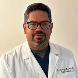 DR-RODRIGO-BRICEÑO-(2)